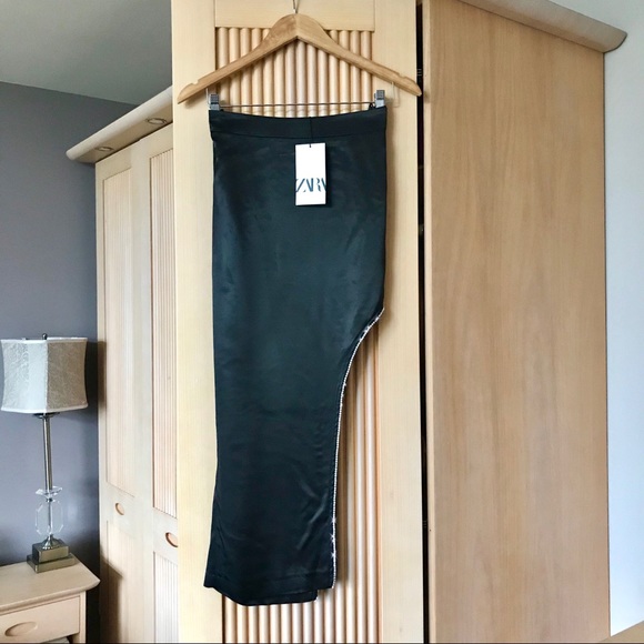 NEW Zara black satin slit skirt with crystal jewel details, Blogger favorite - Picture 4 of 13